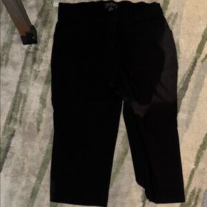 NYC Black Capris